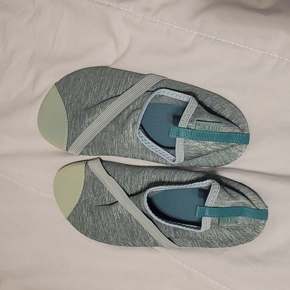 FITKICKS  Active Lifestyle Footware - Picture 4 of 5